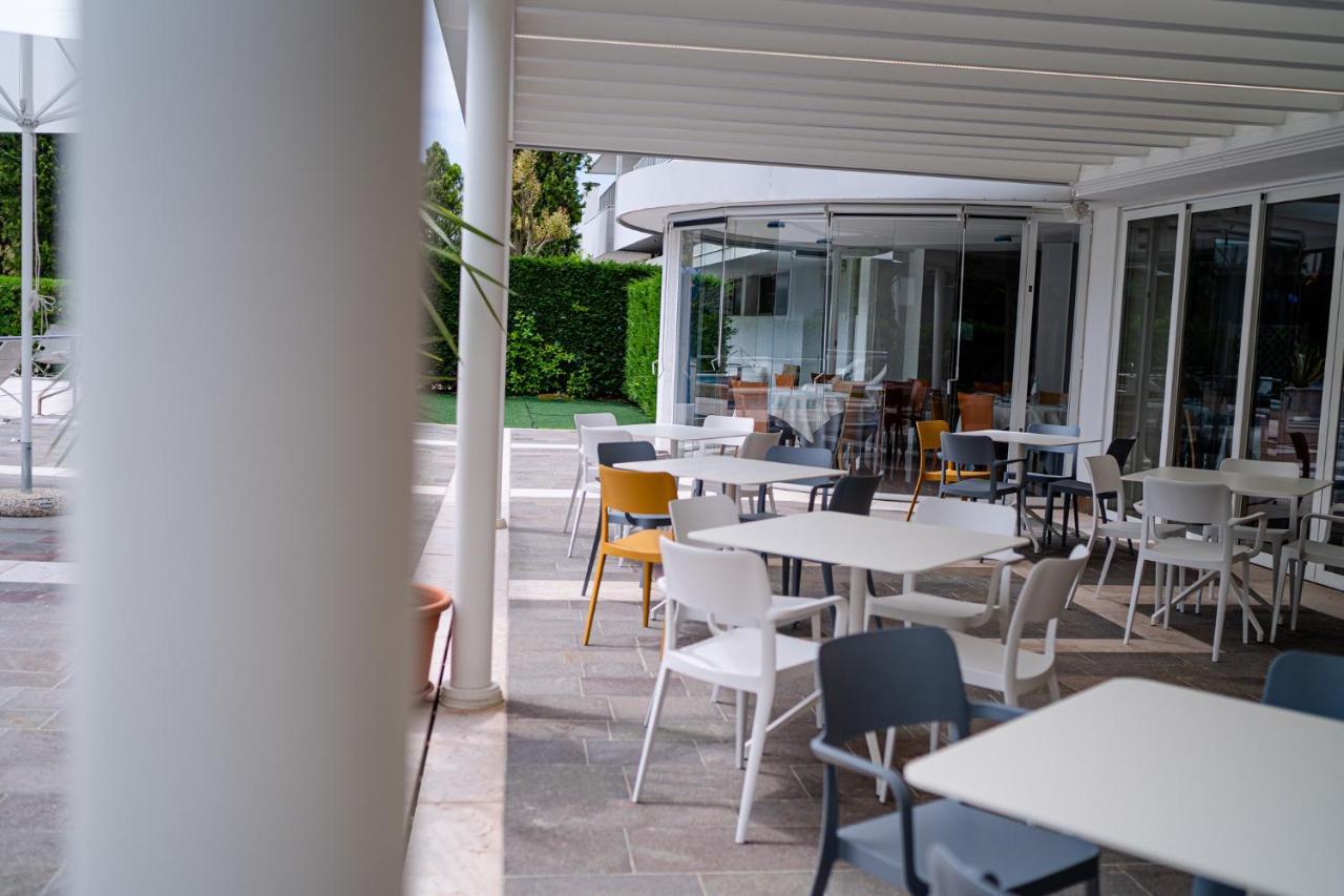 Hotel Smeraldo Lignano Sabbiadoro Extérieur photo