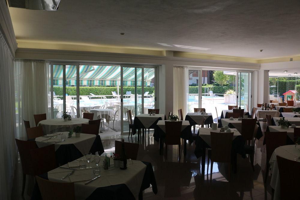 Hotel Smeraldo Lignano Sabbiadoro Extérieur photo