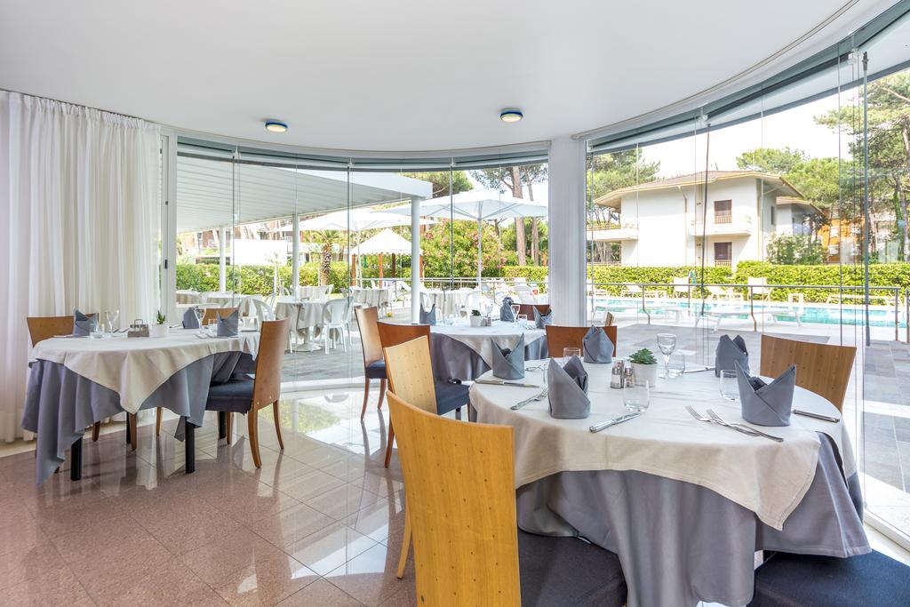 Hotel Smeraldo Lignano Sabbiadoro Extérieur photo